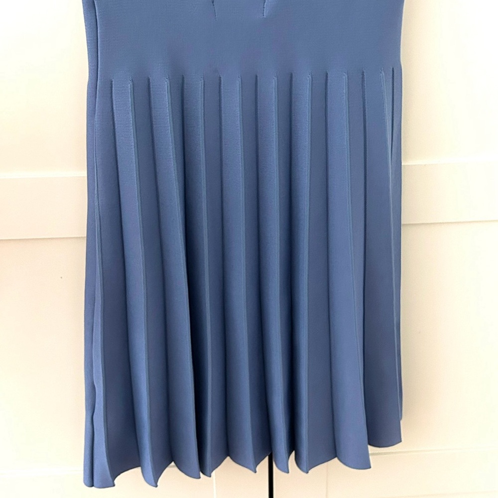 Chic Blue Pleated Midi Skirt